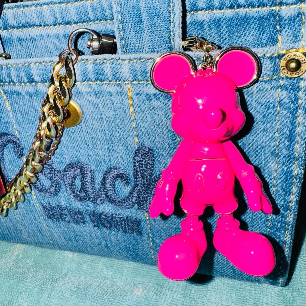 Disney Pink and Gold Key Holder Accessory - Picture 7 of 7